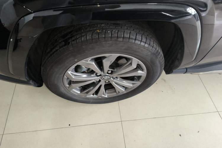 Used Toyota RAV4 2024 2.0L CVT Two-Wheel Drive Fashion Plus Edition Exterior 4