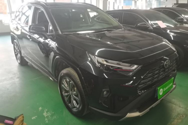 Used Toyota RAV4 2024 2.0L CVT Two-Wheel Drive Fashion Plus Edition Front Right 45 Deg