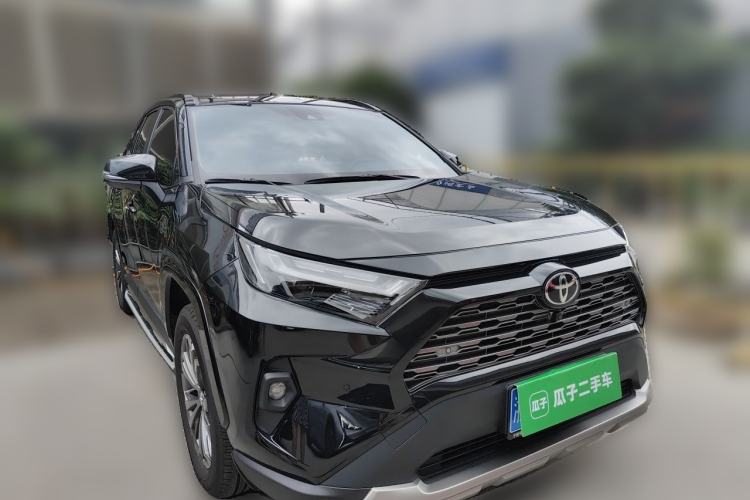 Used Toyota RAV4 2024 2.0L CVT Two-Wheel Drive Fashion Plus Edition Front Right 45 Deg