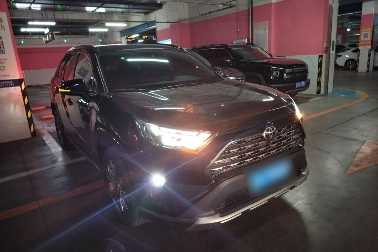 Used Toyota RAV4 2024 2.0L CVT Two-Wheel Drive Fashion Plus Edition Front Right 45 Deg