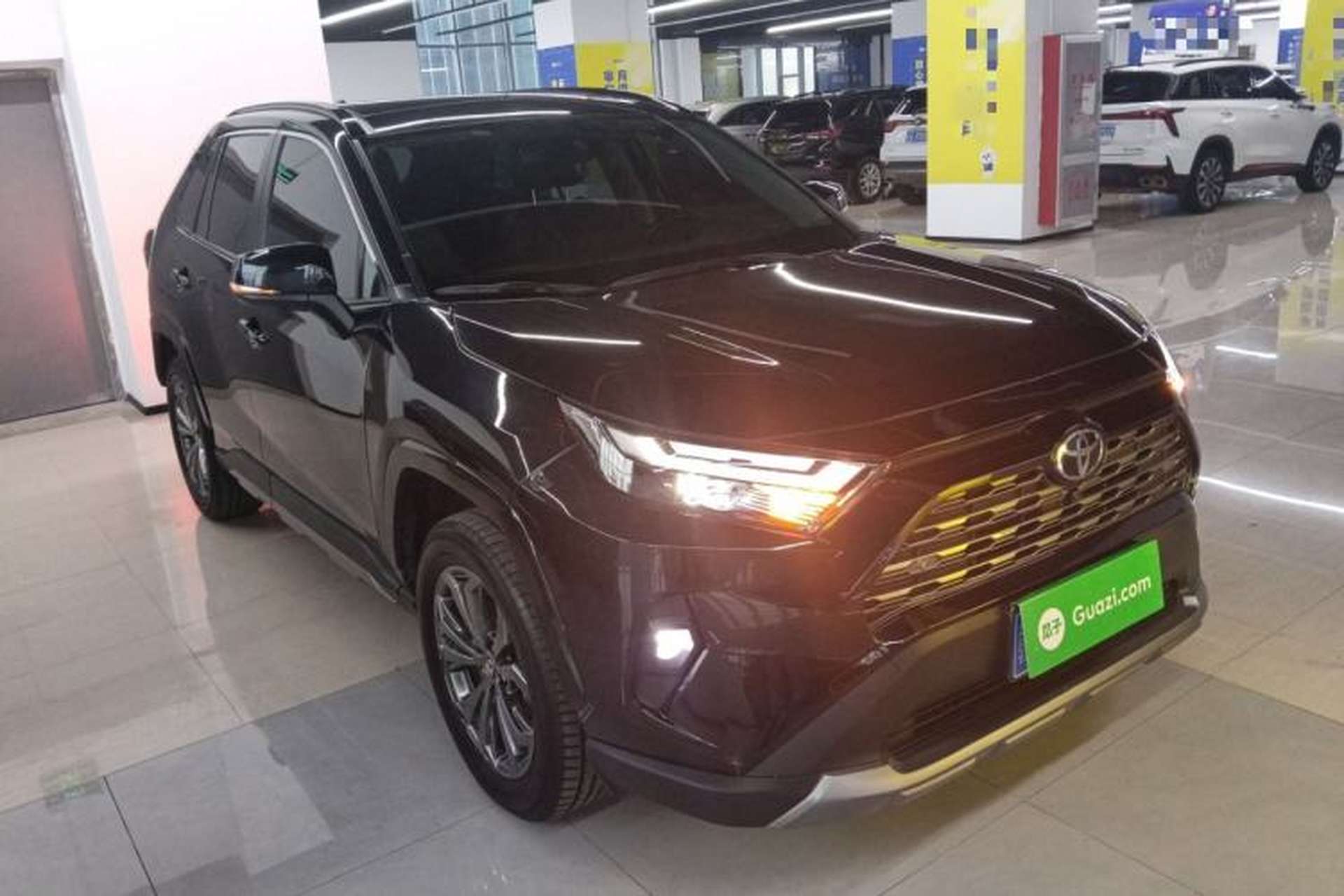Used Toyota RAV4 2024 2.0L CVT Two-Wheel Drive Fashion Plus Edition Front Right 45 Deg