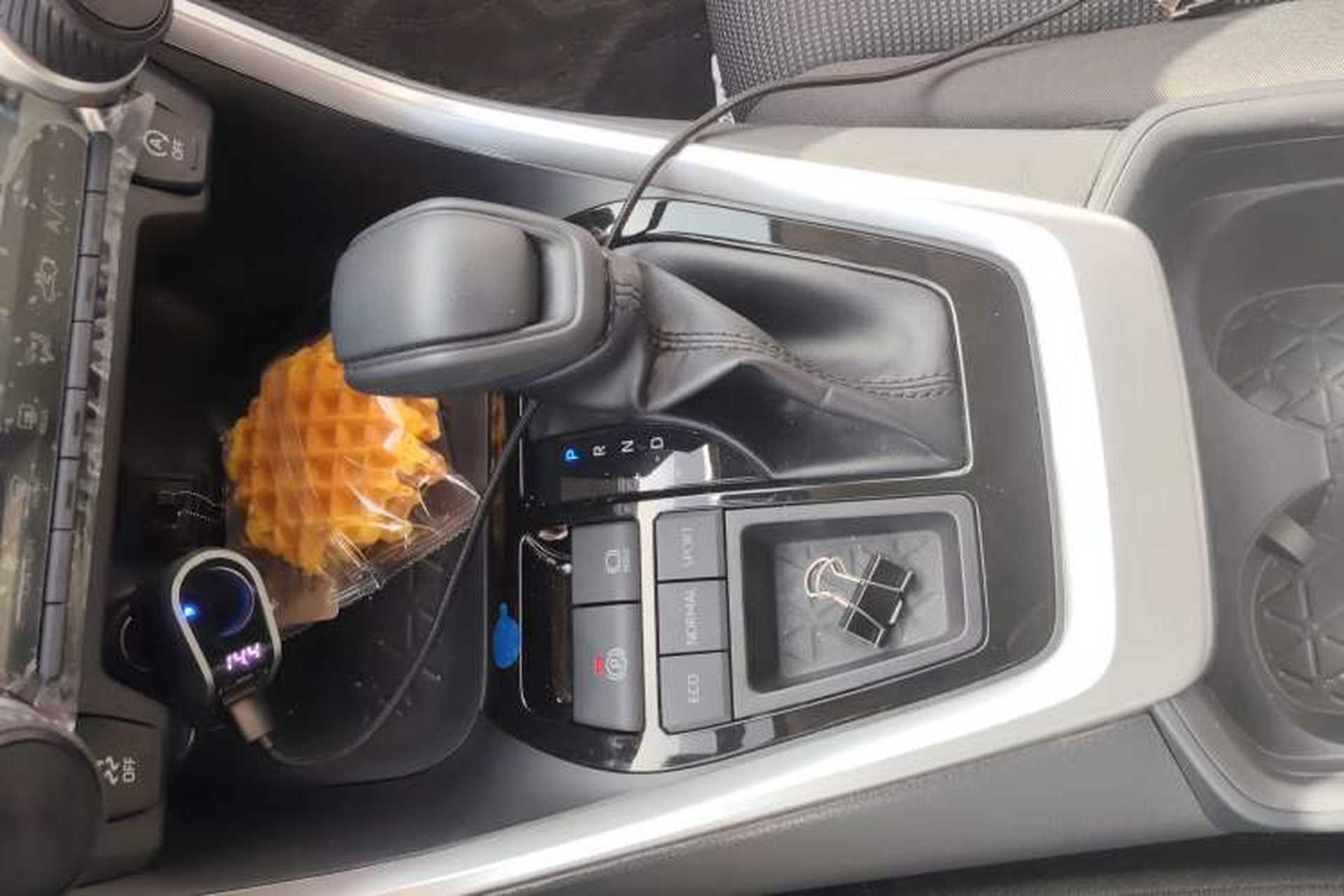 Used Toyota RAV4 2024 2.0L CVT Two-Wheel Drive Urban Edition Gear Lever