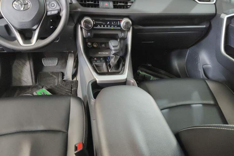 Used Toyota RAV4 2024 2.0L CVT Two-Wheel Drive Urban Edition Gear Lever