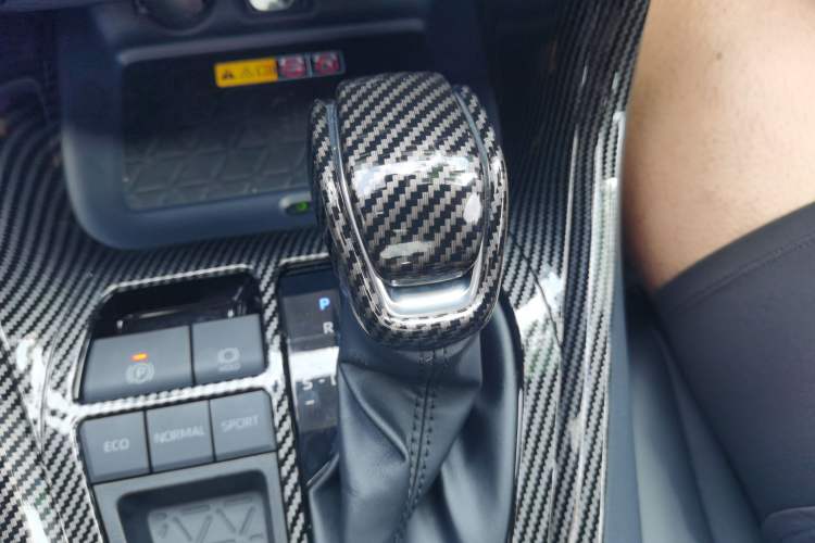 Used Toyota RAV4 2024 Dual-Motor 2.5L E-CVT Two-Wheel Drive Elite Plus Edition Gear Lever