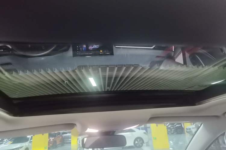 Used Toyota RAV4 2024 2.0L CVT Two-Wheel Drive Fashion Plus Edition Headliner
