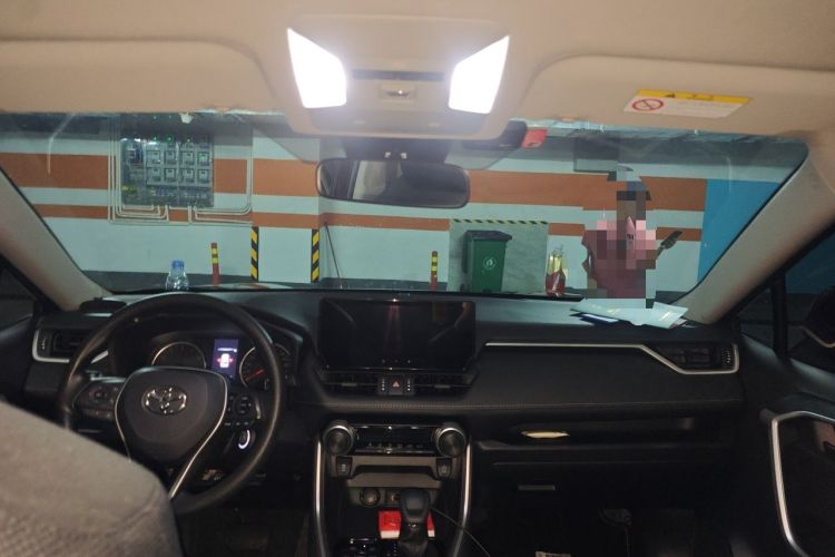 Used Toyota RAV4 2024 2.0L CVT Two-Wheel Drive Urban Edition Headliner