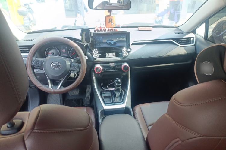 Used Toyota RAV4 2024 2.0L CVT Two-Wheel Drive Urban Edition Interior 2