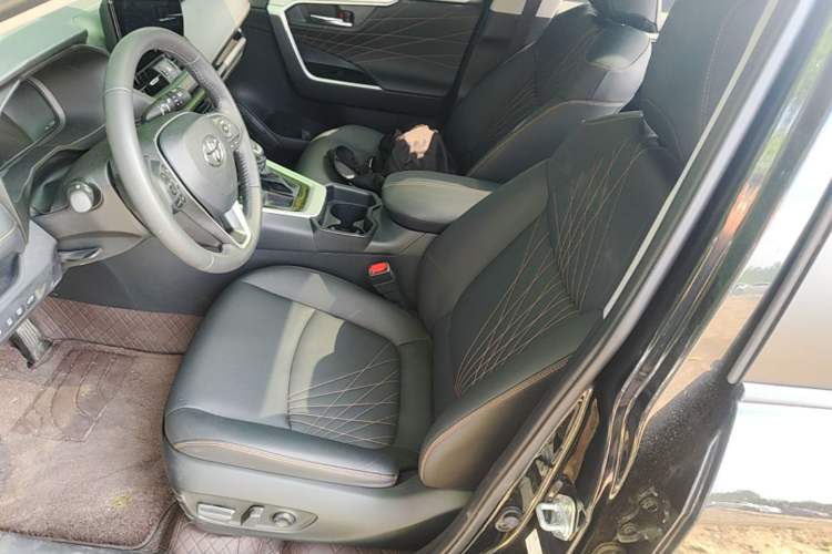 Used Toyota RAV4 2024 2.0L CVT Two-Wheel Drive Fashion Plus Edition Left Front Seat