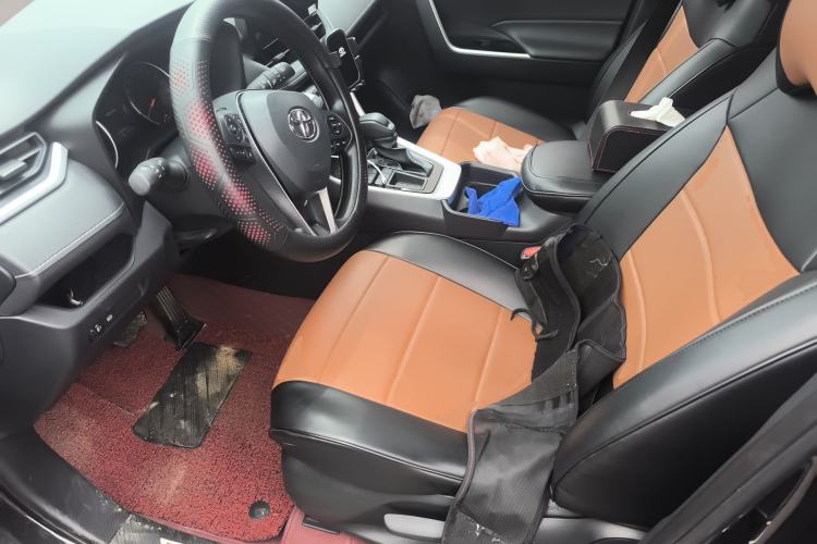 Used Toyota RAV4 2024 2.0L CVT Two-Wheel Drive Urban Edition Left Front Seat