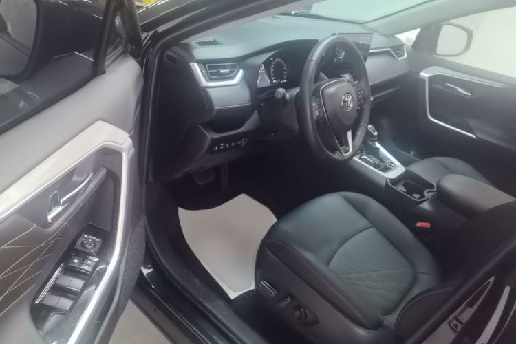 Used Toyota RAV4 2024 2.0L CVT Two-Wheel Drive Fashion Plus Edition Left Front Seat