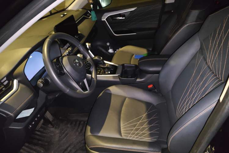 Used Toyota RAV4 2024 Dual-Motor 2.5L E-CVT Two-Wheel Drive Elite Plus Edition Left Front Seat