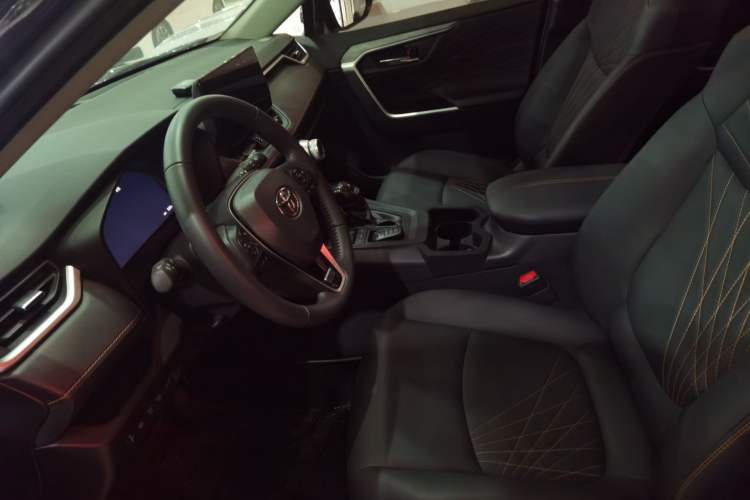 Used Toyota RAV4 2024 2.0L CVT Two-Wheel Drive Fashion Plus Edition Left Front Seat