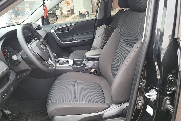 Used Toyota RAV4 2024 2.0L CVT Two-Wheel Drive Urban Edition Left Front Seat