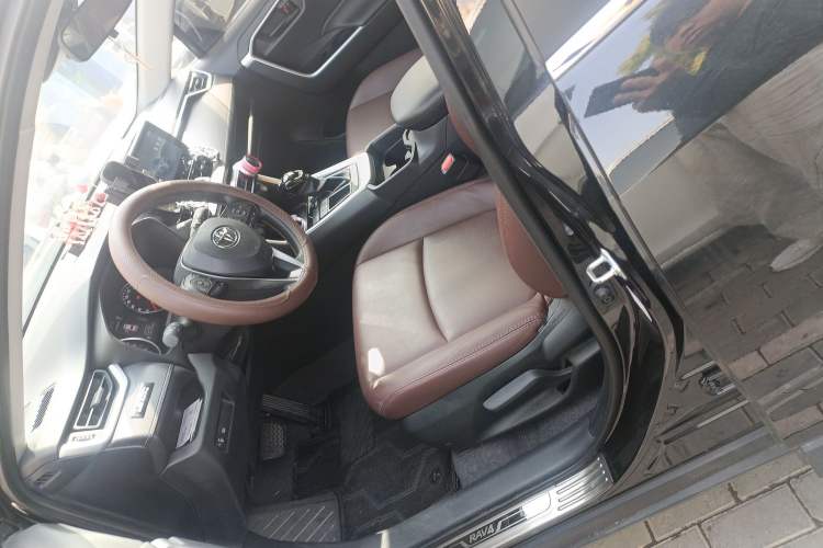 Used Toyota RAV4 2024 2.0L CVT Two-Wheel Drive Urban Edition Left Front Seat