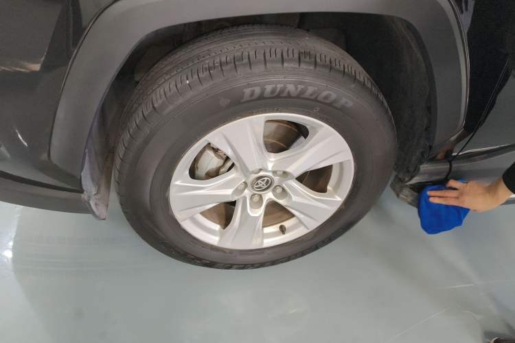 Used Toyota RAV4 2024 2.0L CVT Two-Wheel Drive Urban Edition Left Front Wheel Hub