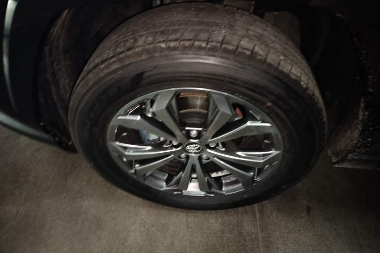 Used Toyota RAV4 2024 2.0L CVT Two-Wheel Drive Fashion Plus Edition Left Front Wheel Hub