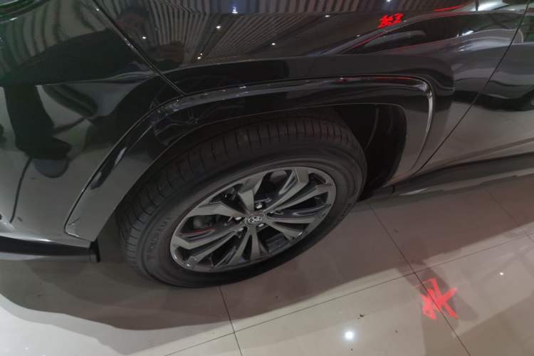 Used Toyota RAV4 2024 2.0L CVT Two-Wheel Drive Fashion Plus Edition Left Front Wheel Hub