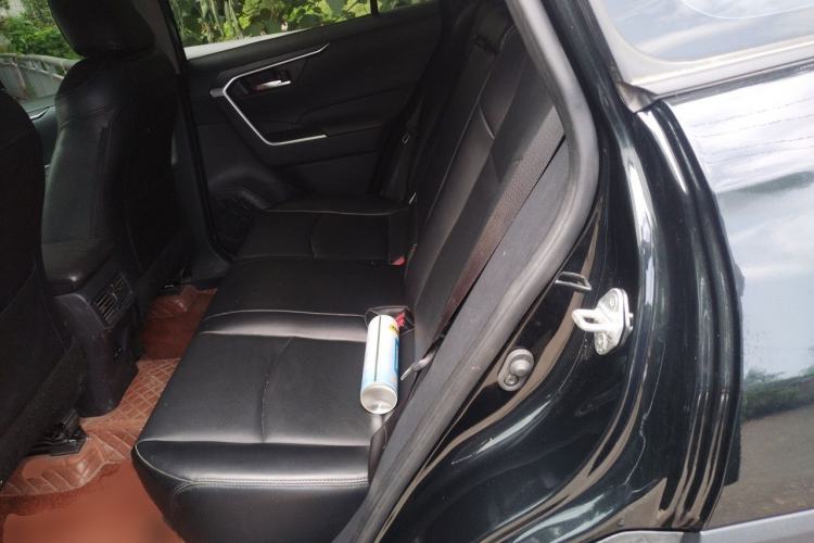 Used Toyota RAV4 2024 2.0L CVT Two-Wheel Drive Fashion Edition Left Rear Seat