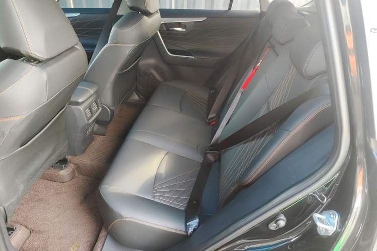 Used Toyota RAV4 2024 2.0L CVT Two-Wheel Drive Fashion Plus Edition Left Rear Seat