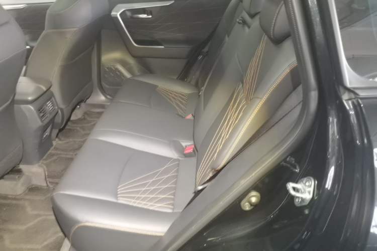 Used Toyota RAV4 2024 2.0L CVT Two-Wheel Drive Fashion Plus Edition Left Rear Seat