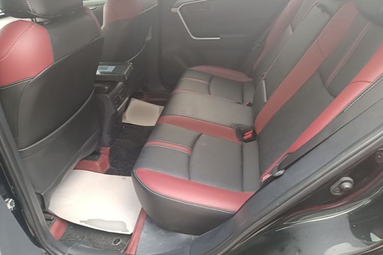 Used Toyota RAV4 2024 2.0L CVT Two-Wheel Drive Urban Edition Left Rear Seat