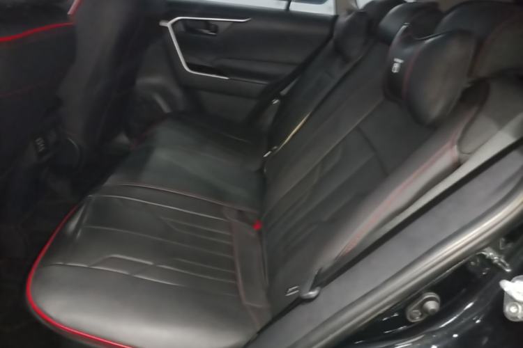 Used Toyota RAV4 2024 2.0L CVT Two-Wheel Drive Urban Edition Left Rear Seat