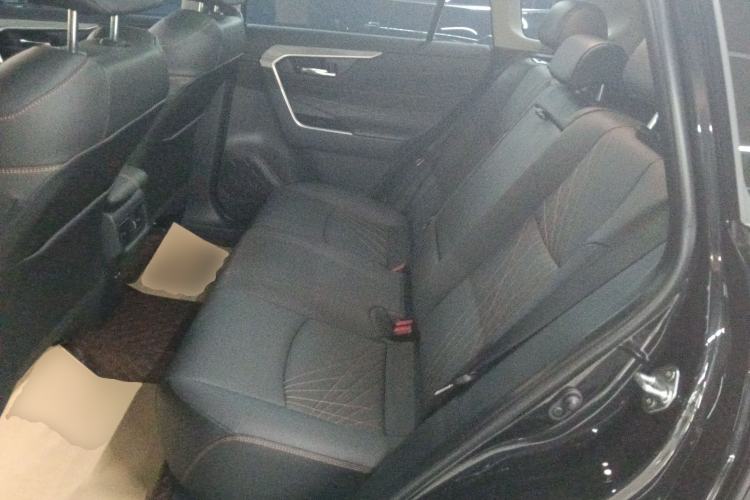 Used Toyota RAV4 2024 2.0L CVT Two-Wheel Drive Fashion Plus Edition Left Rear Seat