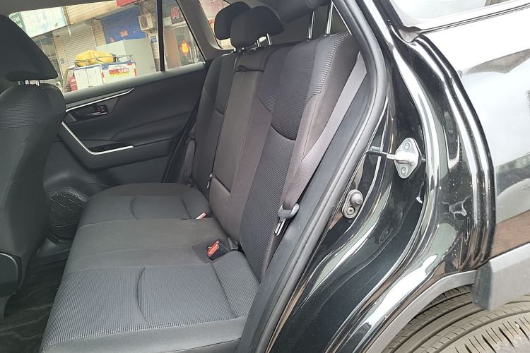 Used Toyota RAV4 2024 2.0L CVT Two-Wheel Drive Urban Edition Left Rear Seat