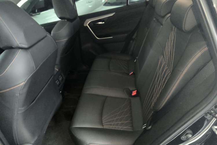 Used Toyota RAV4 2024 2.0L CVT Two-Wheel Drive Fashion Plus Edition Left Rear Seat