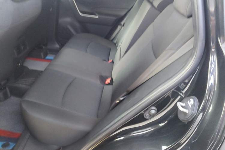 Used Toyota RAV4 2024 2.0L CVT Two-Wheel Drive Urban Edition Left Rear Seat