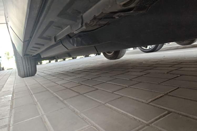 Used Toyota RAV4 2024 2.0L CVT Two-Wheel Drive Urban Edition Left Side Sill