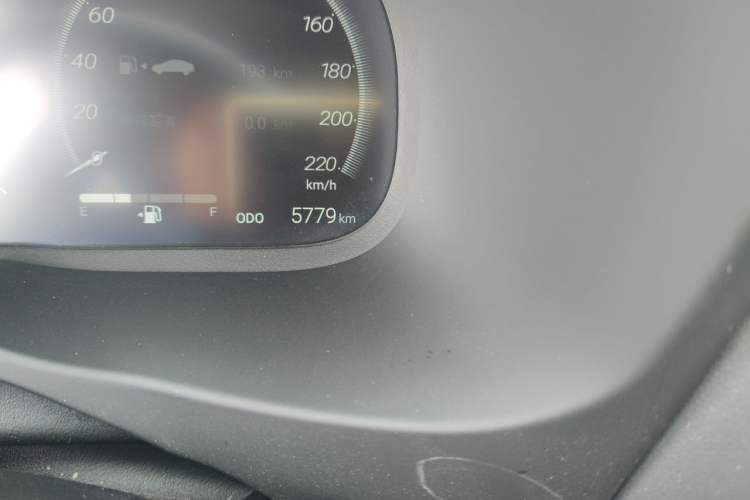 Used Toyota RAV4 2024 2.0L CVT Two-Wheel Drive Fashion Plus Edition Odometer Close Up