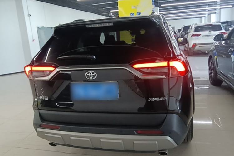 Used Toyota RAV4 2024 2.0L CVT Two-Wheel Drive Fashion Plus Edition Rear