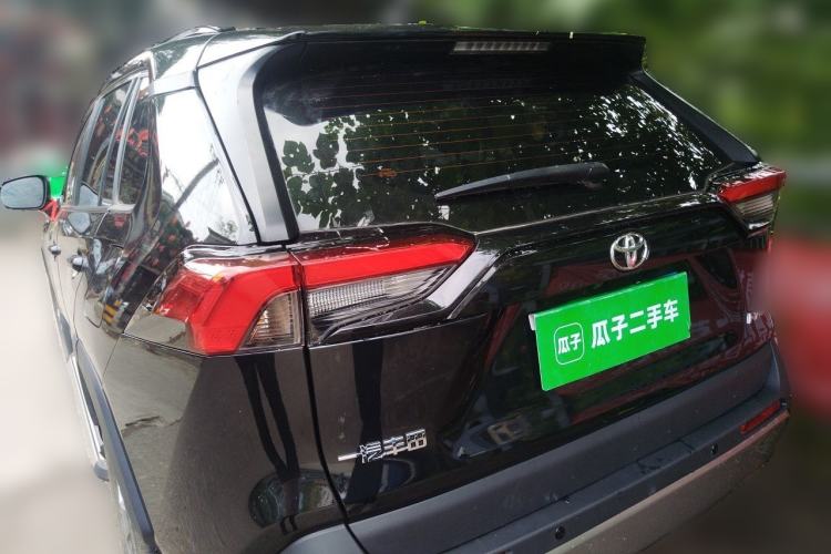 Used Toyota RAV4 2024 2.0L CVT Two-Wheel Drive Fashion Edition Rear Left 45 Deg