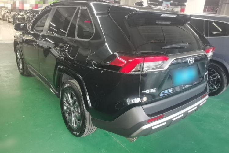 Used Toyota RAV4 2024 2.0L CVT Two-Wheel Drive Fashion Plus Edition Rear Left 45 Deg