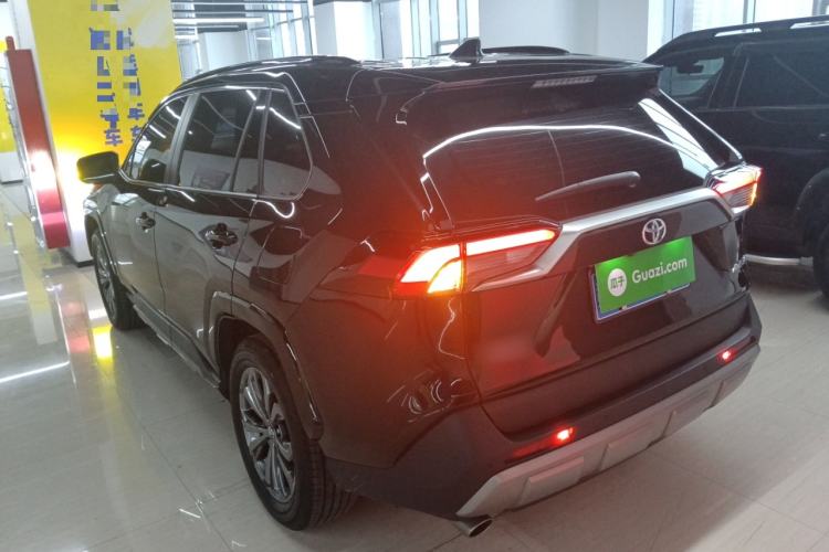 Used Toyota RAV4 2024 2.0L CVT Two-Wheel Drive Fashion Plus Edition Rear Left 45 Deg