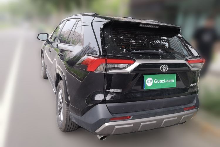 Used Toyota RAV4 2024 2.0L CVT Two-Wheel Drive Fashion Plus Edition Rear Left 45 Deg