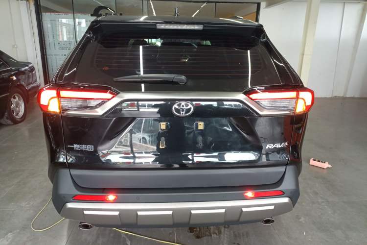 Used Toyota RAV4 2024 2.0L CVT Two-Wheel Drive Fashion Plus Edition Rear