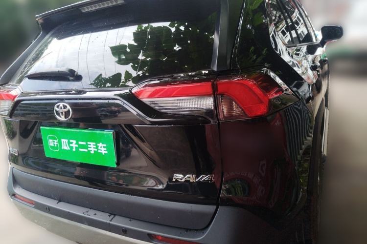 Used Toyota RAV4 2024 2.0L CVT Two-Wheel Drive Fashion Edition Rear Right 45 Deg