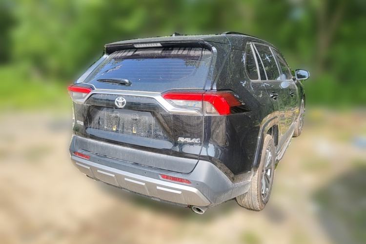 Used Toyota RAV4 2024 2.0L CVT Two-Wheel Drive Fashion Plus Edition Rear Right 45 Deg