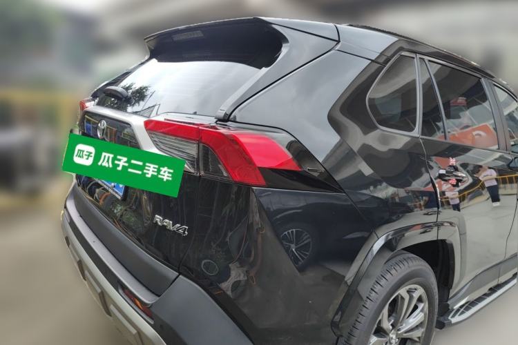 Used Toyota RAV4 2024 2.0L CVT Two-Wheel Drive Fashion Plus Edition Rear Right 45 Deg