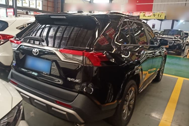 Used Toyota RAV4 2024 2.0L CVT Two-Wheel Drive Fashion Plus Edition Rear Right 45 Deg