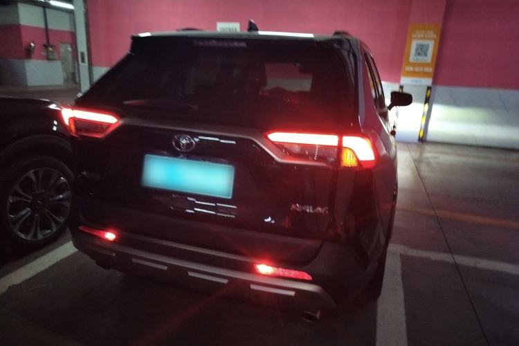 Used Toyota RAV4 2024 2.0L CVT Two-Wheel Drive Fashion Plus Edition Rear Right 45 Deg