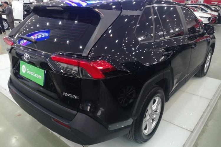 Used Toyota RAV4 2024 2.0L CVT Two-Wheel Drive Urban Edition Rear Right 45 Deg