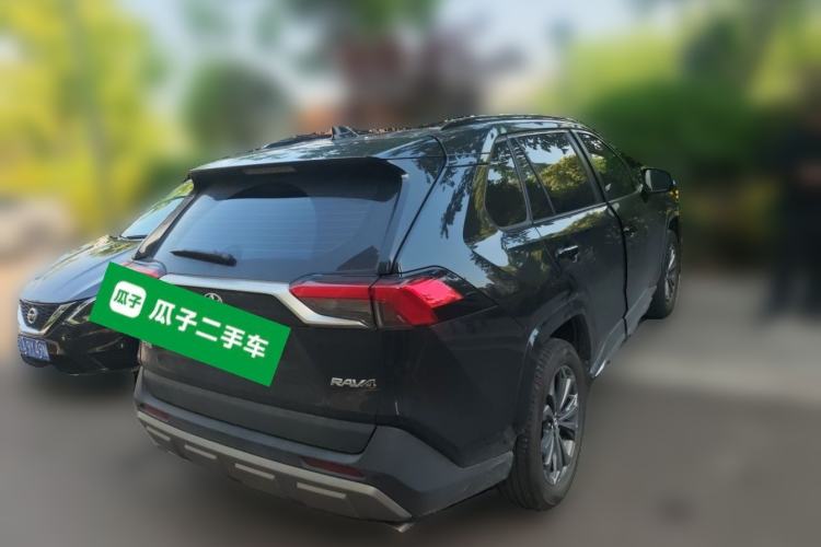 Used Toyota RAV4 2024 2.0L CVT Two-Wheel Drive Fashion Plus Edition Rear Right 45 Deg