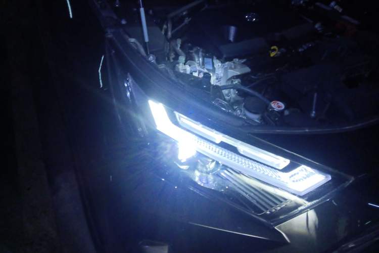 Used Toyota RAV4 2024 2.0L CVT Two-Wheel Drive Fashion Plus Edition Right Front Headlight