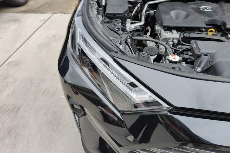 Used Toyota RAV4 2024 2.0L CVT Two-Wheel Drive Fashion Plus Edition Right Front Headlight