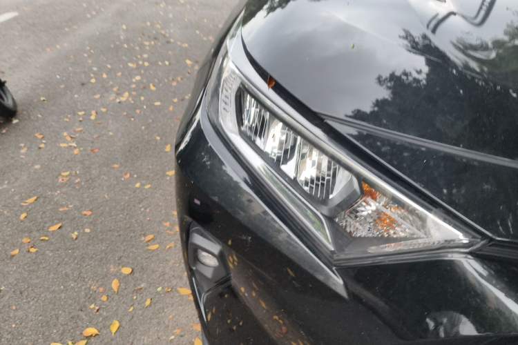 Used Toyota RAV4 2024 2.0L CVT Two-Wheel Drive Urban Edition Right Front Headlight