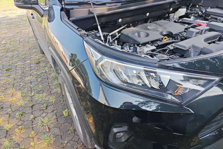 Used Toyota RAV4 2024 2.0L CVT Two-Wheel Drive Urban Edition Right Front Headlight