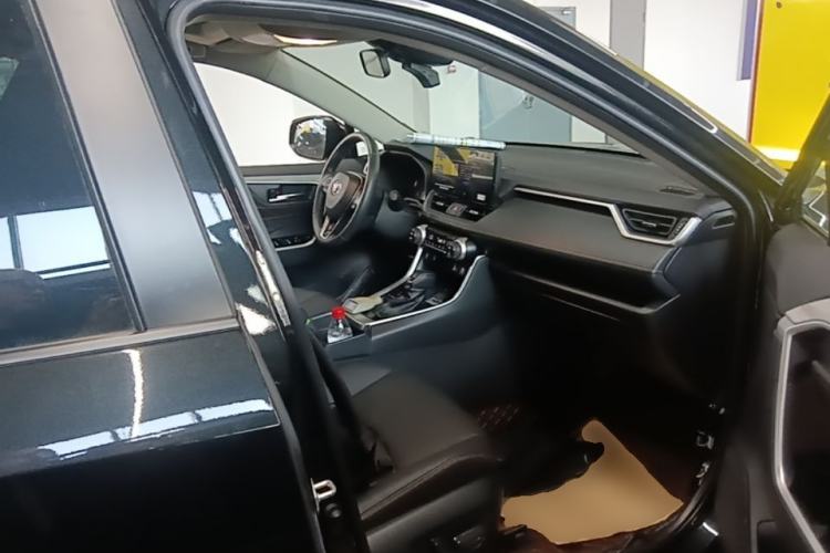 Used Toyota RAV4 2024 2.0L CVT Two-Wheel Drive Fashion Plus Edition Right Front Seat